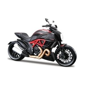 Maisto - Ducati Diavel Carbon - model k sestavení 1:12