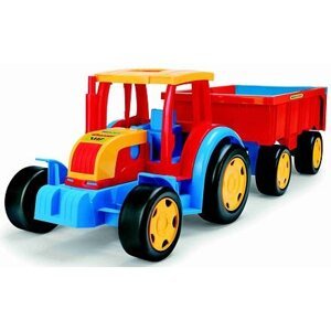 WADER - Gigant traktor s vlekem